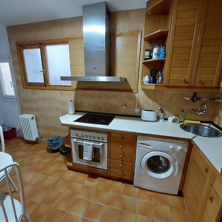Piso Sencillo Y Acogedor Con Parking Gratuito Apartment Baranain Luaran gambar